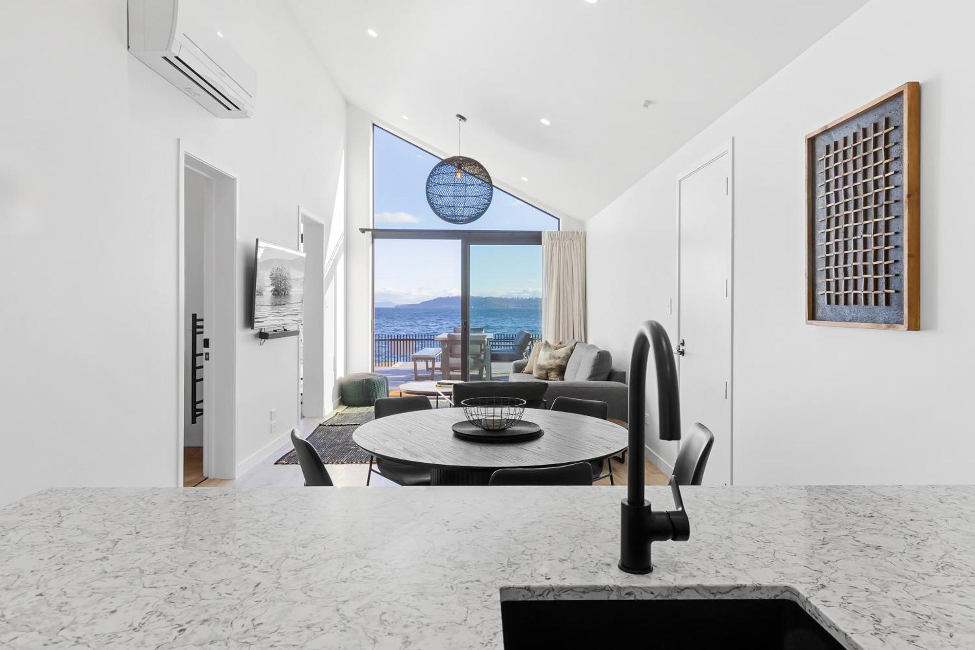 Brand New Lake Front Homes Spa Pool Taupo Exterior foto
