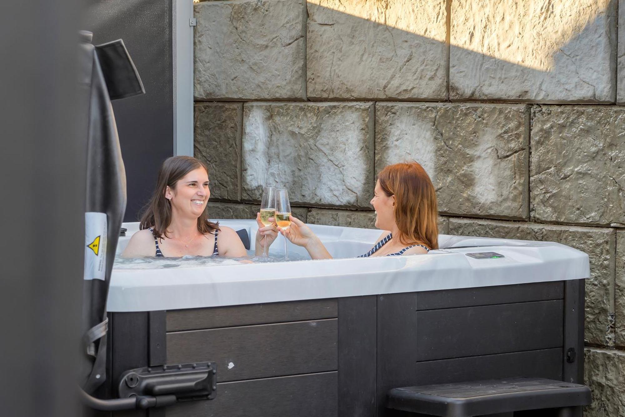 Brand New Lake Front Homes Spa Pool Taupo Exterior foto